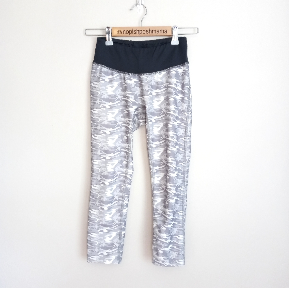 PRISMSPORT x Equinox Camo Grey Leggings Size XS